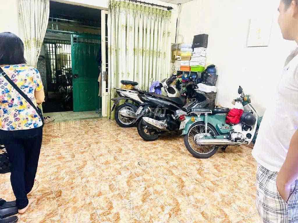 Chỉ 110Tr /M bán đất tặng cách Mặt Tiền 20M giấy phép xây dựng 4Tầng - Ảnh 2