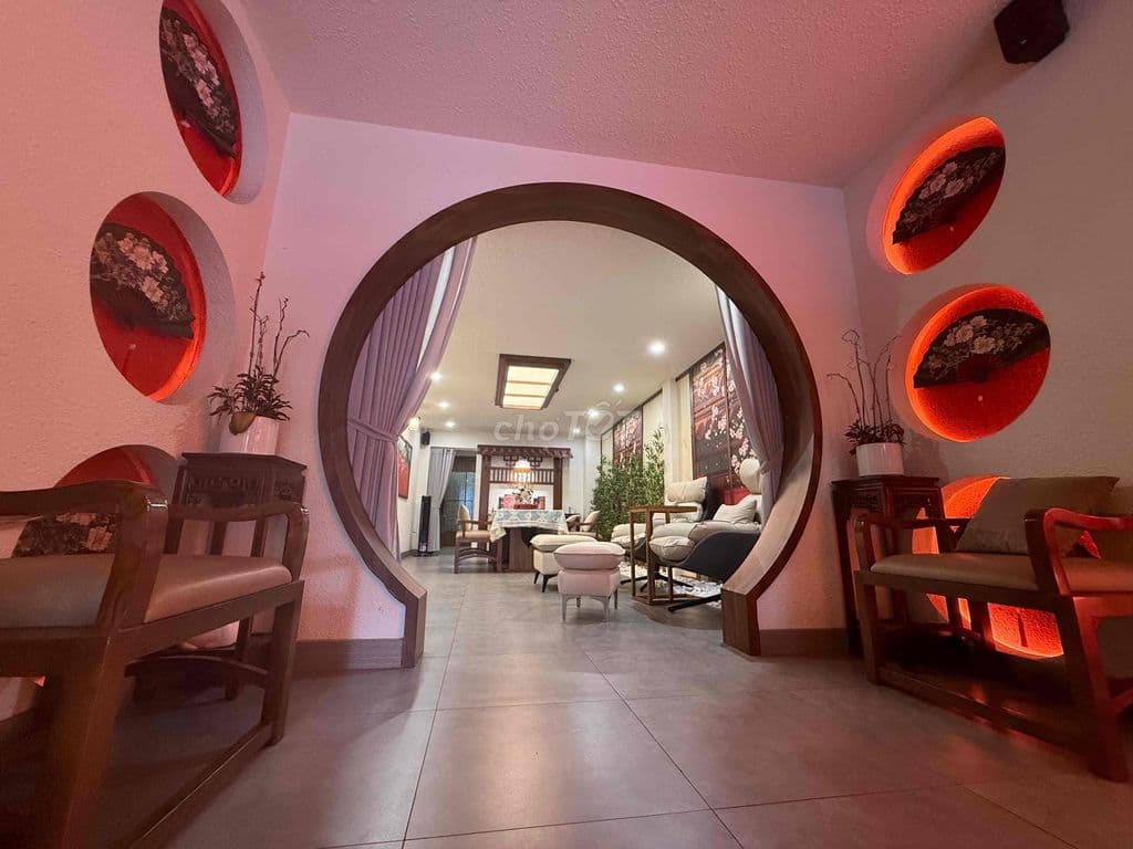 Sang nhượng mặt bằng kinh doanh spa bao gồm cả nhân viên - Ảnh 2