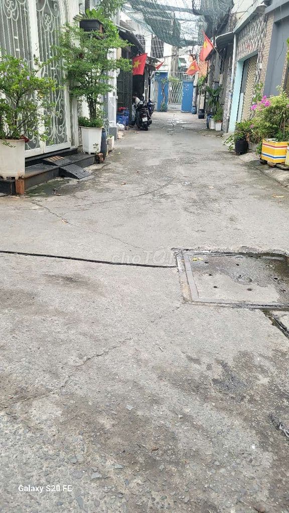 Bán nhà ở ngay 54m2 trệt lầu, SHR hẻm xe hơi thông, Đông Bắc, chỉ 4.xT