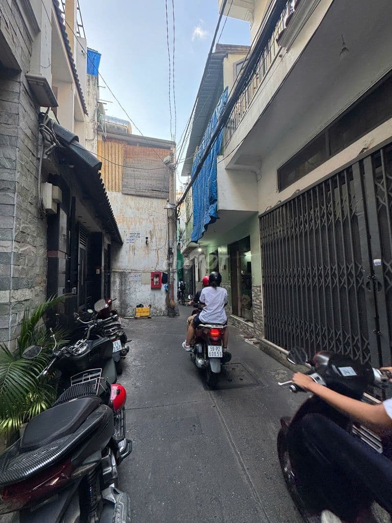 Nhỉnh 5 tỷ - Nhà hẻm 373/ Lý Thường Kiệt - DT 5,3 x 5,2m - 4 tầng BTCT - Ảnh 2