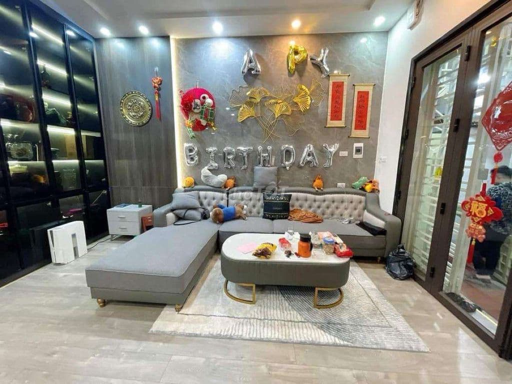 Nhà đẹp phố Kim Mã, dân xây, gần phố, full nội thất, ở luôn, 40m*5T