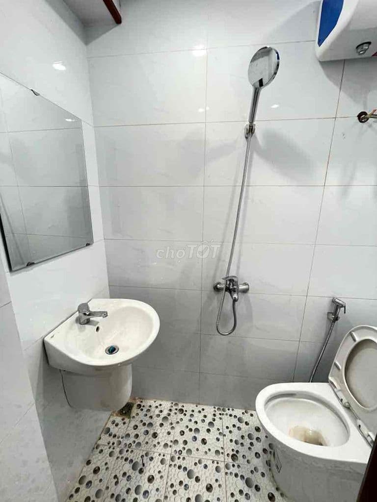 TT Tân Mai, ô tô tránh, tầng 1, 2 thoáng, có sân riêng, full nội thất - Ảnh 2