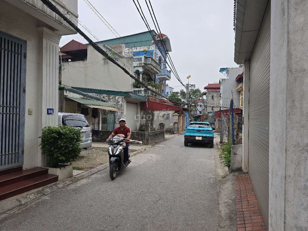 Giảm 1 tỷ bán đất tặng nhà cấp 4 ở Phúc Lợi - Ảnh 2