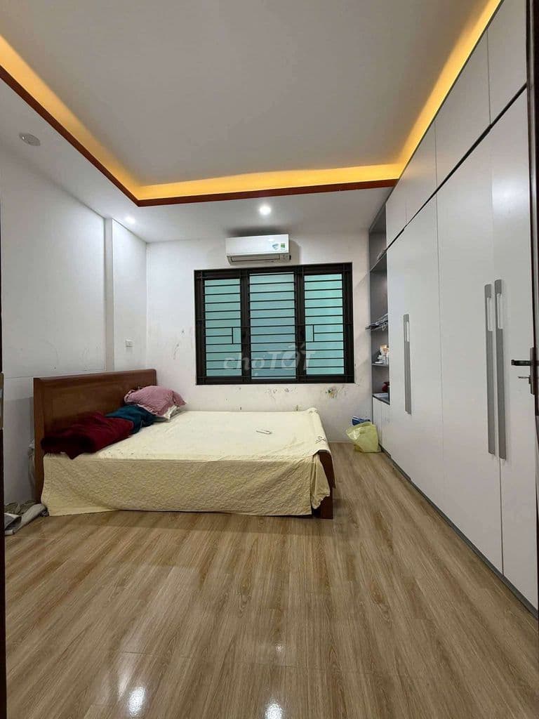 Hoàng Quốc Việt, ngõ 3 gác tránh, trước nhà thoáng sáng, 35m*5T - Ảnh 2