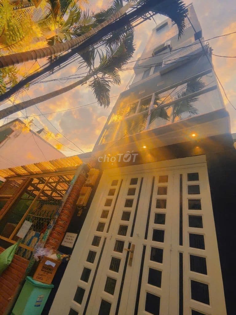 Ngộp bank 6 tỷ bán rẻ 7.8Ty Nhà Q.1 6 tầng 9 CHDV ~40m2 Thu 420tr/năm