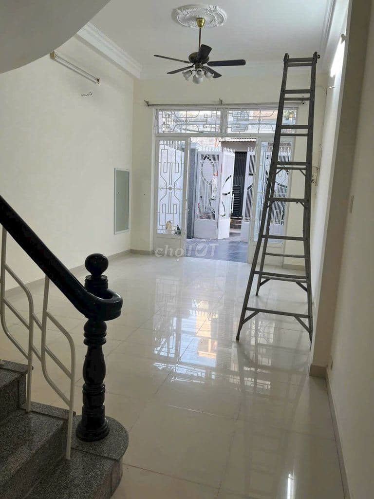 Bán gấp nhà chính chủ