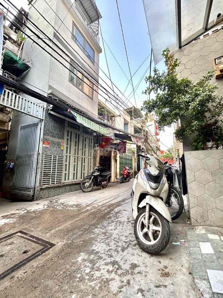 Bán nhà cấp 4, ngang 3.8m, HXH Đ.Đoàn văn bơ chỉ 2.4T- gần chợ 200. - Ảnh 2