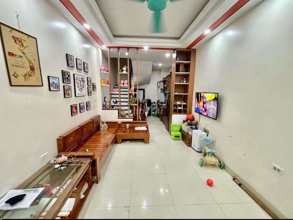 Lạc Long Quân, 3 gác đỗ cửa, gần oto, ngõ trải nhựa dân xây full đồ