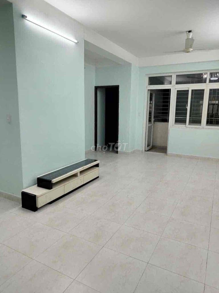 Chính chủ bán gấp căn hộ Nhất Lan 2
