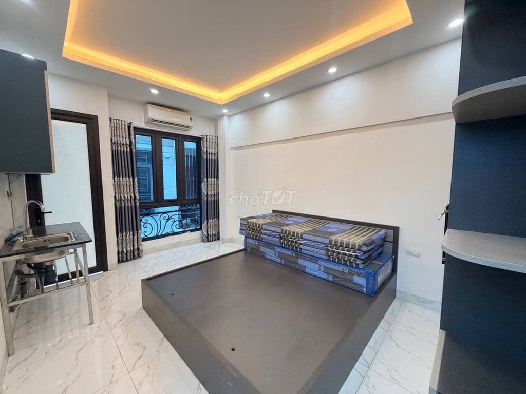bán nhà 6 tầng Lĩnh Nam lô góc nội thất đầy đủ