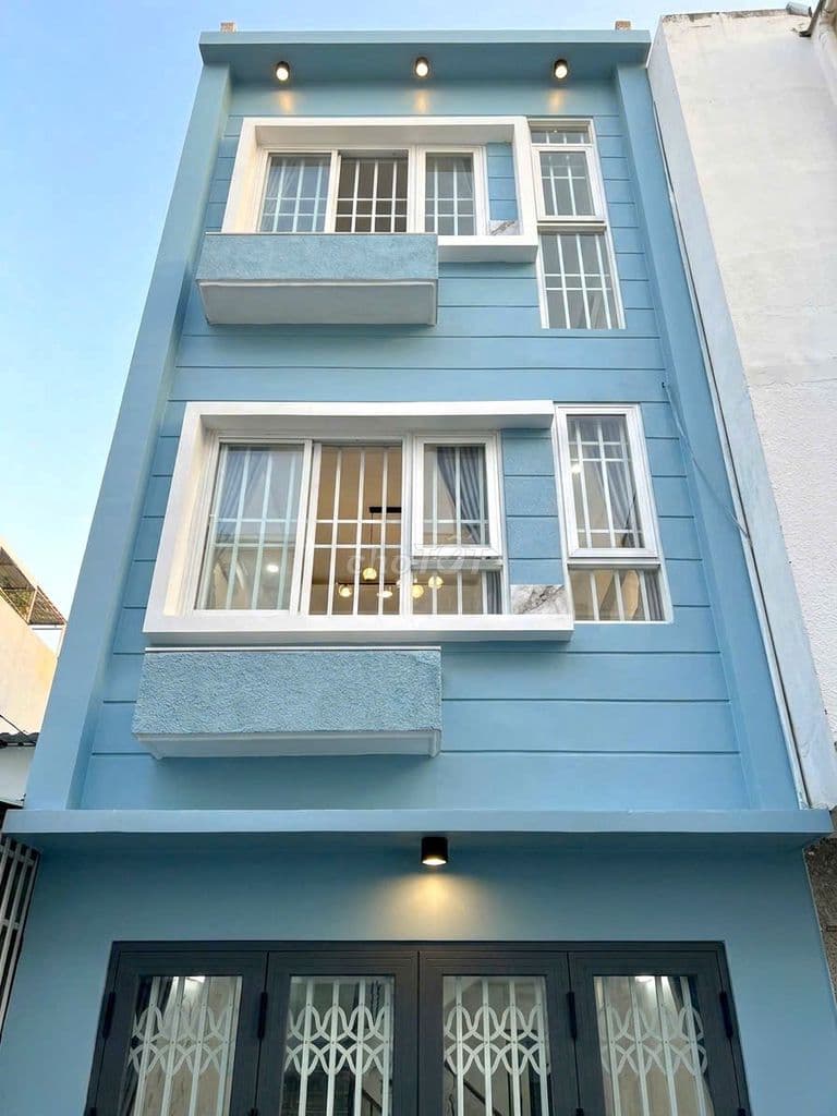 NHÀ ĐẸP TRẦN PHÚ QUẬN 5- 3 TẦNG- NGANG 4M- MỚI TINH VÀO Ở NGAY