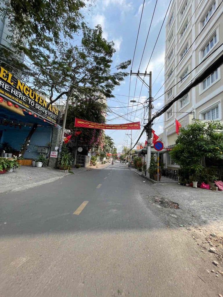 Bán đất tặng nhà cấp 4, đường 18, Hiệp Bình Chánh, Thủ Đức