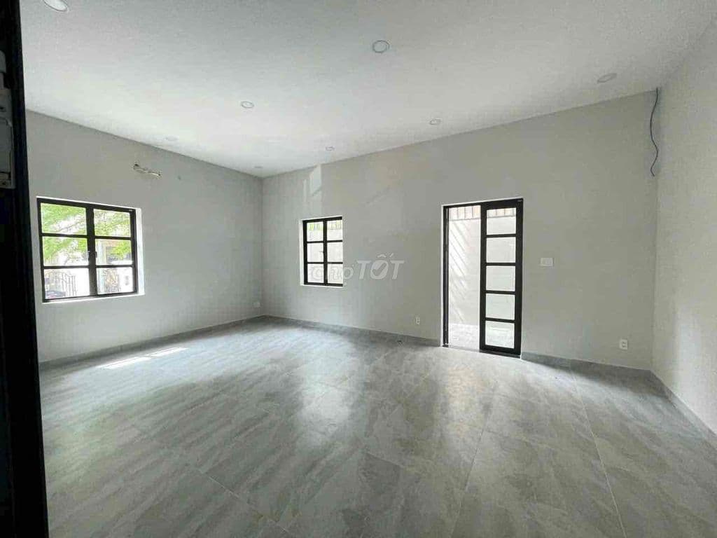 Căn góc 2MT có hầm KDC cityland paảk hill ngang gần 8m x 20m