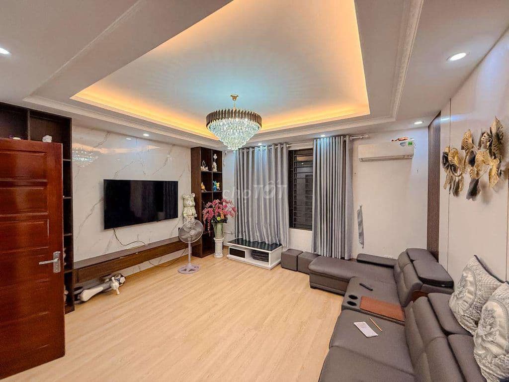 Xuân Thủy, ngõ nông, 3 gác tránh xe máy, mới đẹp, full đồ, ở luôn - Ảnh 2