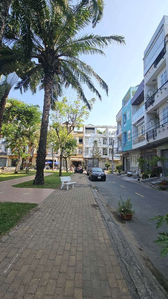 Mặt tiền ngay công viên kdc Bông Sao P5 Quận8