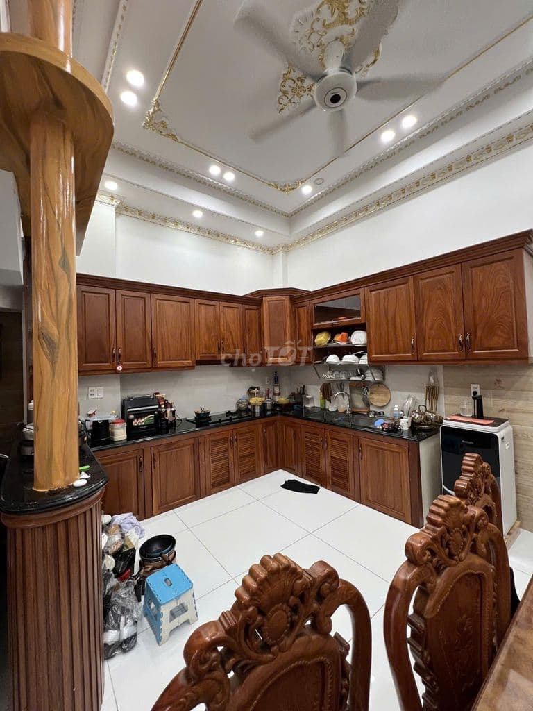 Biệt thự cao tầng Q8, 4 tầng, ngang khủng 5.6 x 14, 5PN5WC, 9.xx tỷ - Ảnh 2