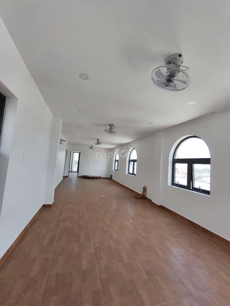 Giá ngột 8 tỷ MT TX38 120m2 thang máy cải tạo 17PCHDV dòng T ~60 tr - Ảnh 3