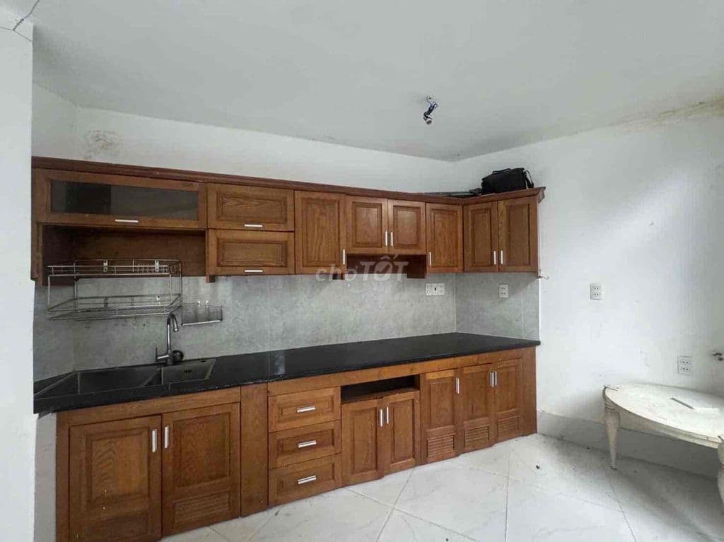 Nhà 2 Tầng Mặt Tiền Kinh Doanh Đường - Ảnh 2