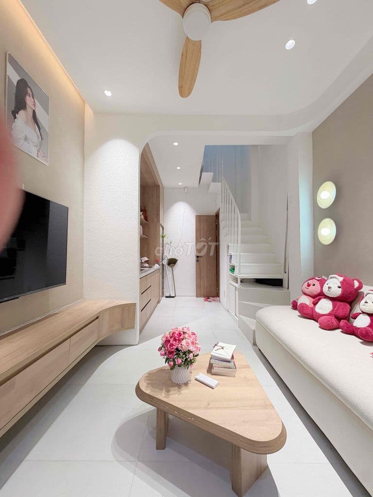 nhà xinh ung văn khiêm vài bước lên oto , 45m2 sàn tặng nộithất > 3ty