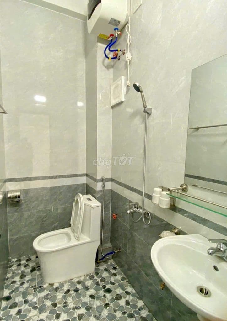 XE HƠI ĐẬU CỬA P. GIA ĐỊNH - BÌNH THẠNH - 5,15 TỶ, THÔNG RA VẠN KIẾP - Ảnh 2