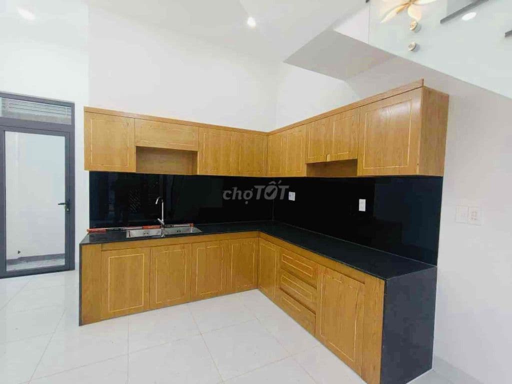 NHÀ ĐẸP 3 TẦNG ĐƯỜNG 8m CHỈ NHỈNH 4 tỷ - Ảnh 3