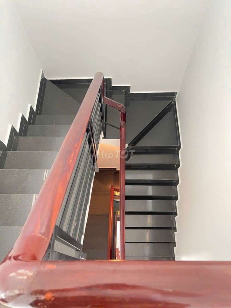 Nhà 4 tầng đường THẠNH LỘC 27 phường THẠNH LỘC Q12, 45m² Hẻm ôtô - Ảnh 3