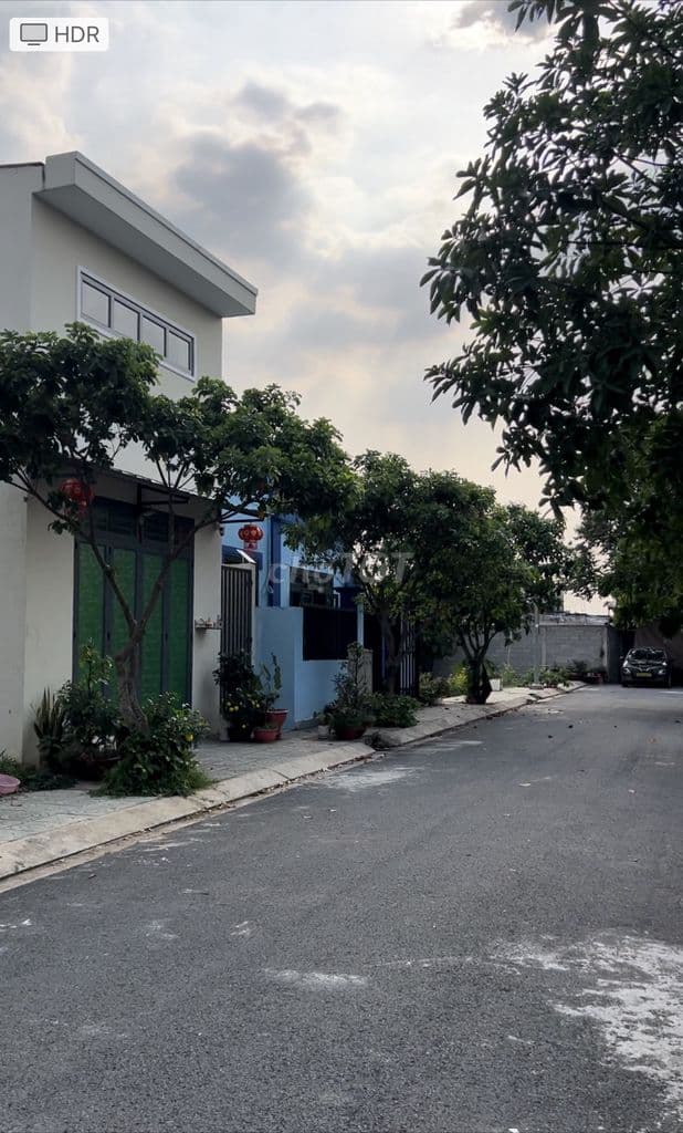 Gần chợ Phú Hoà Đông 6x16m Full thổ 2 Mặt tiền nhựa - SHR - KDC 1/500