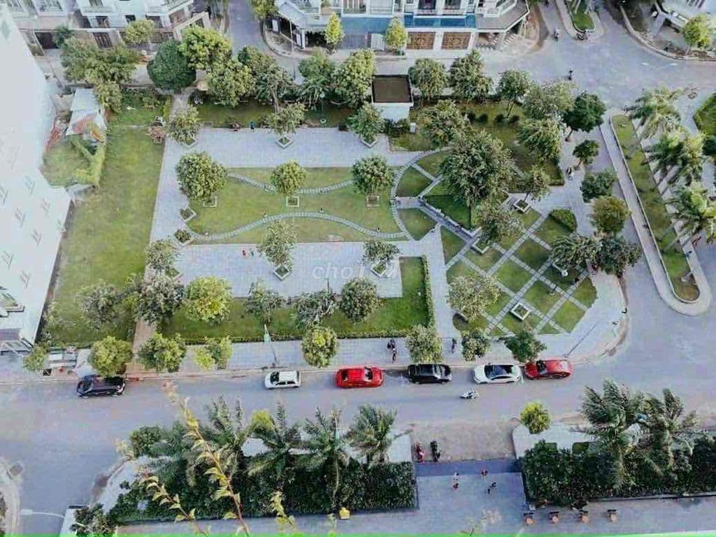 căn 2pn ,sổ sẵn tầg đẹp cc The Park Land Q12 - Ảnh 2