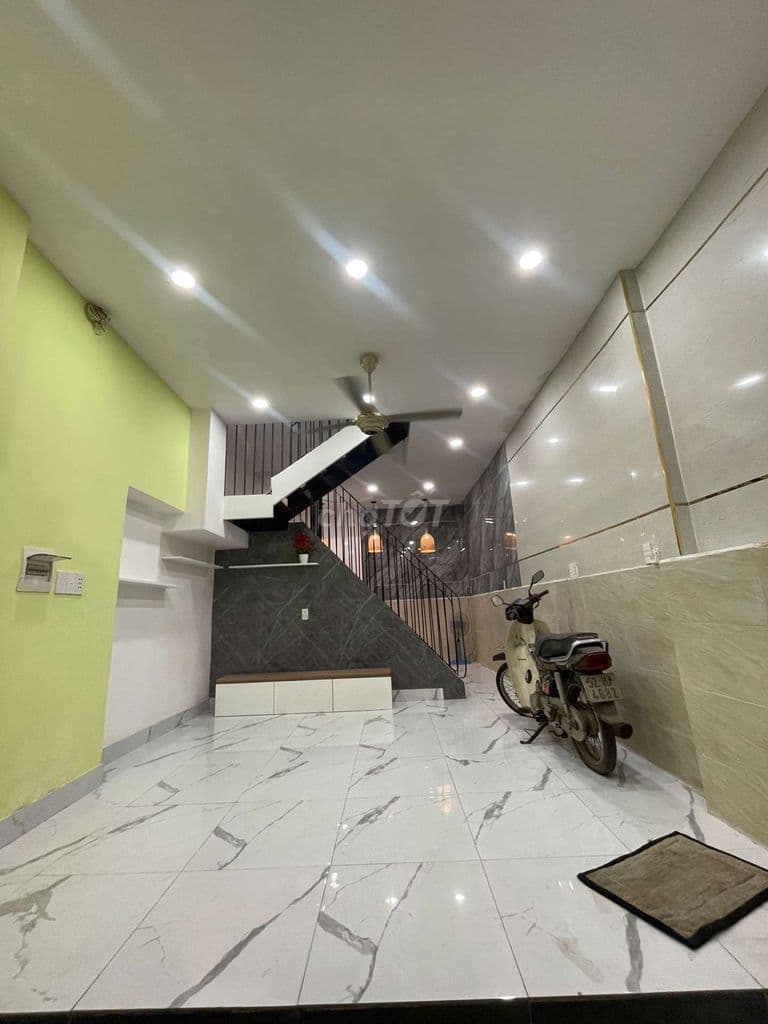 Nhà Hồng Bàng, 35m2, 3,6x10m, 2 Tầng, 2 PN, Hẻm xe hơi, giá chỉ 3 tỷ