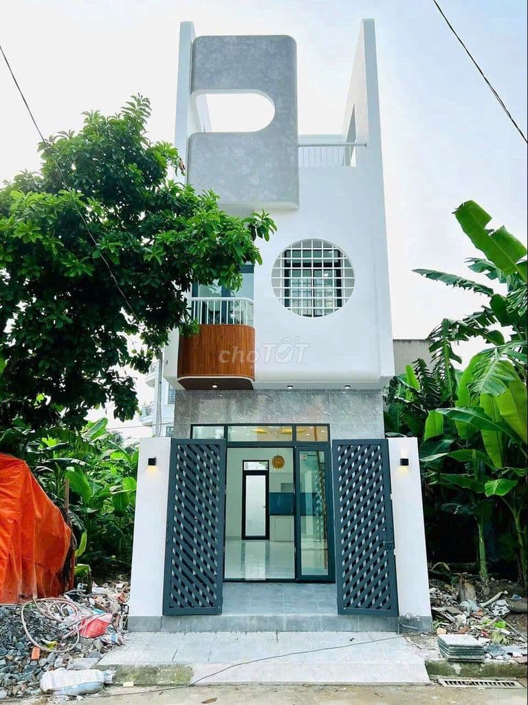 Nhà 1 trệt 2 Lầu Hẻm 340 Đường Long Phước