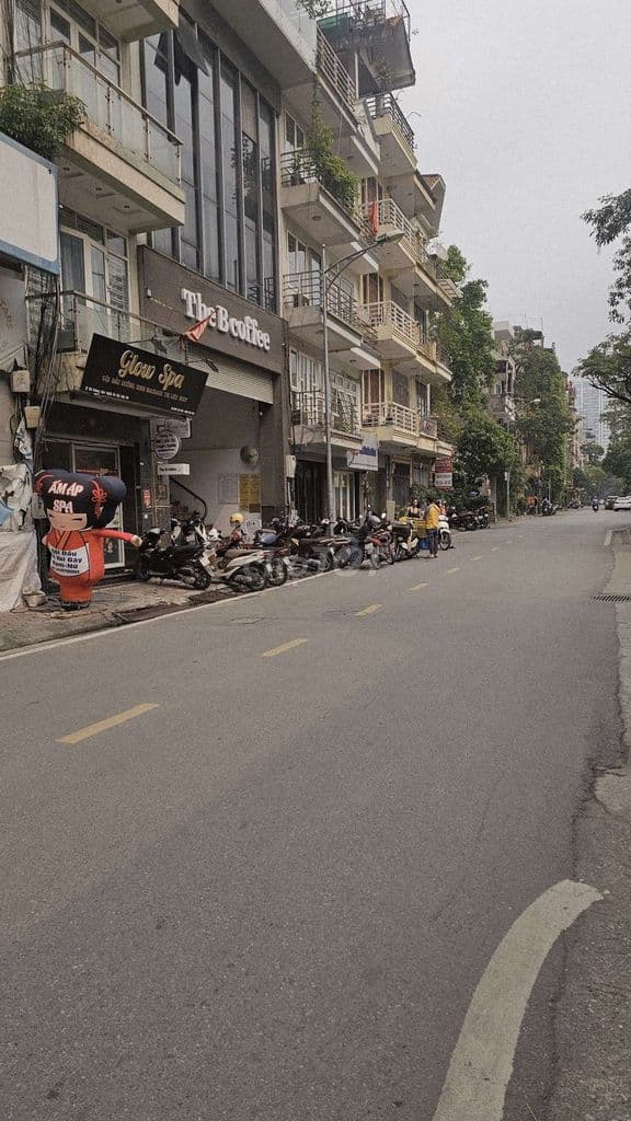 Tôi cần bán nhà mặt phố Hoàng Sâm, 7tầng thang máy. - Ảnh 2