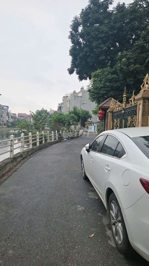 Bán Căn Nhà Mặt Hồ Tai Trâu Ngọc Lâm Long Biên 45m 5 tầng giá 13,3 tỷ - Ảnh 2
