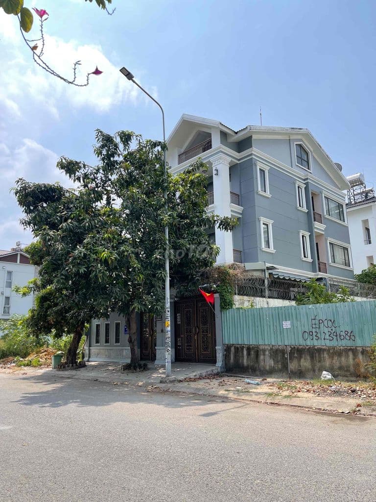 BIỆT THỰ 10x20 - ĐẶNG THUỲ TRÂM - BÌNH THẠNH - GIÁ RẤT TỐT