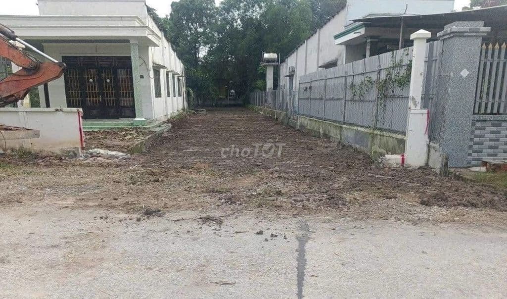 Bán gấp lô đất 1/đ.Tân Hiệp,Hóc Môn 119m2, hẻm thông LG 10m. 900 triệu