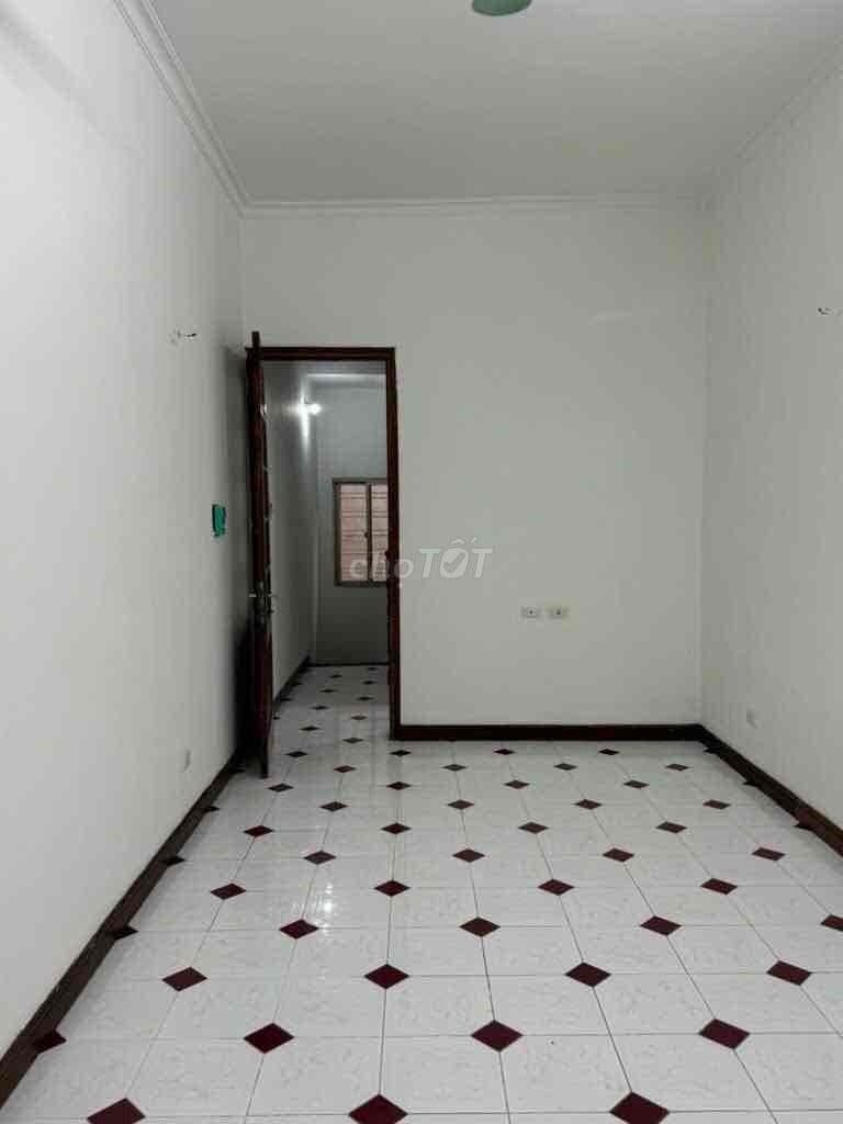 BÁN NHÀ PHỐ CHÙA BỘC DT 33 -4 TẦNG- 3 NGỦ