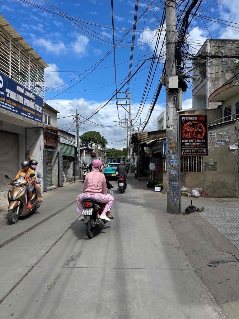 Chủ hạ giá bán gấp nhà 116m2 có nhà 3 lầu