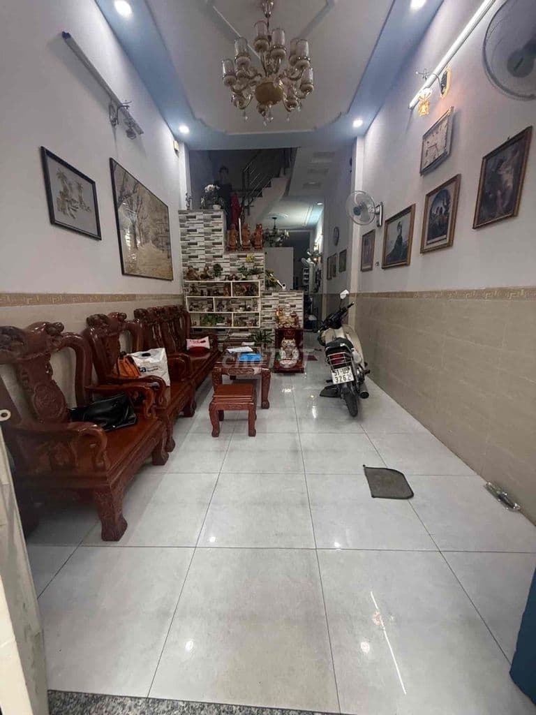 Nguyễn Văn Công, Hẻm rộng 8m, 57m2, 4 Phòng, Trệt 2 lầu sân thượng