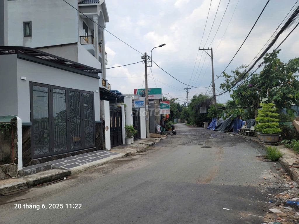 NHÀ MẶT TIỀN - BÌNH CHÁNH - ĐƯỜNG NHỰA 7M- ĐẸP 4 TẦNG-73M2 GIÁ 4.5 TỶ
