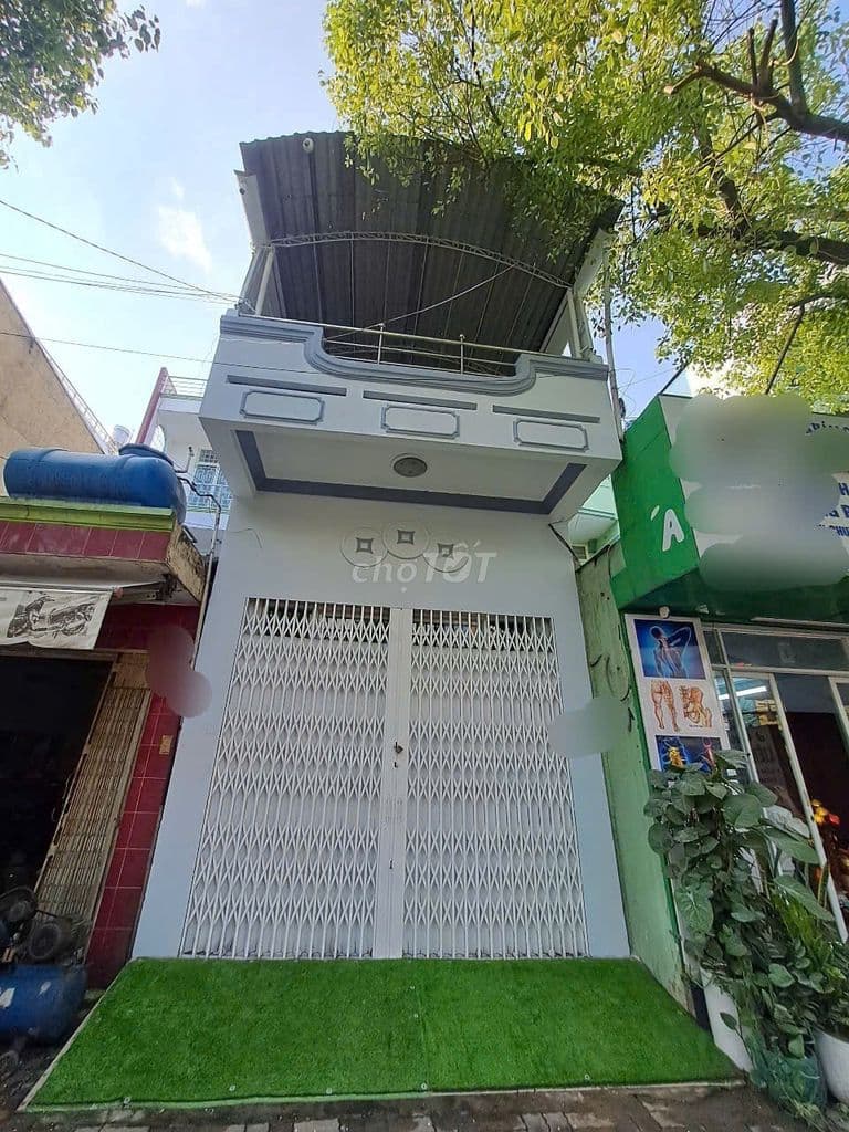 Bán nhà vị trí ngay mặt tiền đường Tạ Quang Bửu P3 Q8
