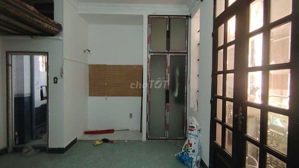 CĂN GÓC - NHÀ XÂY 3 TẦNG BÊ TÔNG CỐT THÉP - KHÔNG QUY HOẠCH. - Ảnh 3