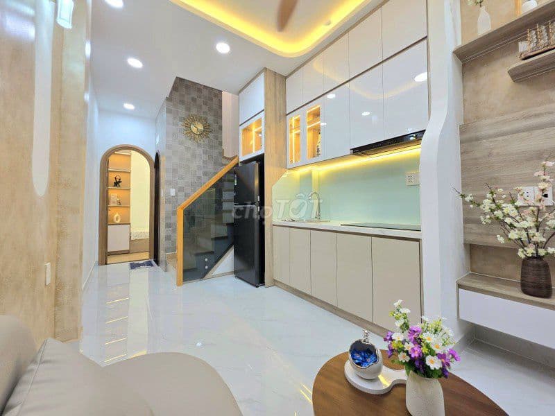 Bán nhà trung tâm Bình Thạnh DT(3x11m) tại Mai Xuân Thưởng chỉ 5.55 Tỷ - Ảnh 2