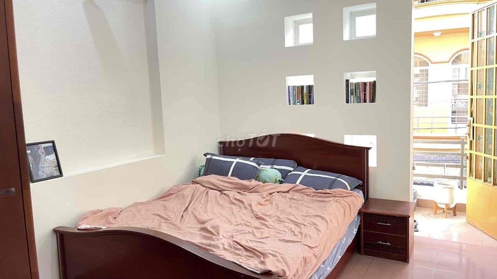 Nhà đẹp hẻm xe hơi giáp Phạm Văn Đồng 40m2 chỉ 3.75 ty - Ảnh 2