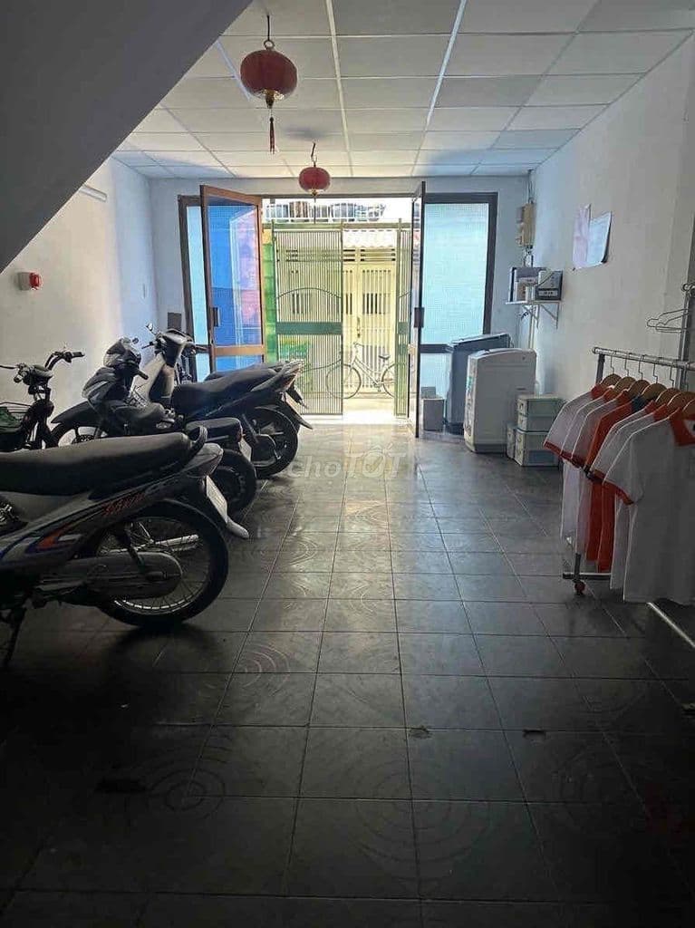 6 CHDV thu 30tr/th 75m2 ngang 4.7m 5 tầng Âu Cơ Tân Phú 8.2 tỷ