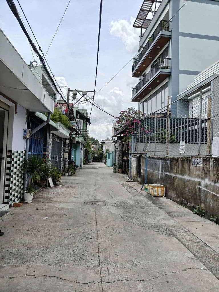 Lô Đất 4m x 25m nở hậu 4.5m Đường 5m Nguyễn Thị Trên (Trung Mỹ Tây 2A)