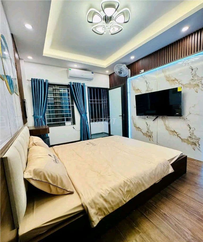 NH À - 5 TẦNG , KHU HOÀNG MAI – GIÁ HƠN 5 TỶ – NHÀ ĐẸP Ở NGAY