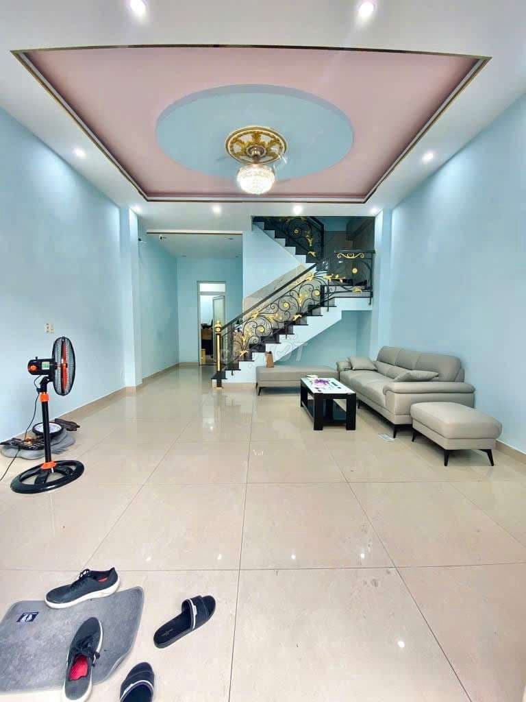 HIẾM CÓ KHÓ TÌM-BÁN NHÀ 5×14-3TẦNG HXH NGUYỄN VĂN QUÁ Q.12-GẦN CHỢ SỘP