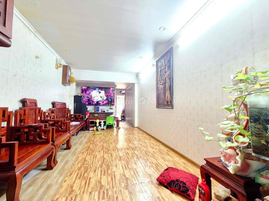 Sốc ! Hơn 3 tỷ có nhà 3 tầng, sổ đỏ, oto qua Phan Trọng Tuệ-60m;3N;3VS