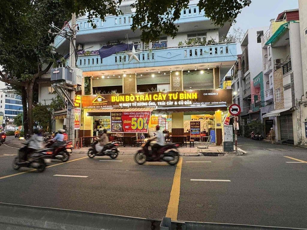 bán nhà mặt đường trường sa , mặt tiền 15m, kinh doanh sầm uất