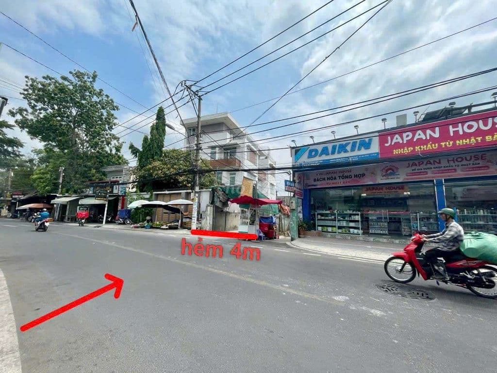 Bán nhà Tân Xuân Hóc Môn đường xe hơi diện tích to giá rẻ