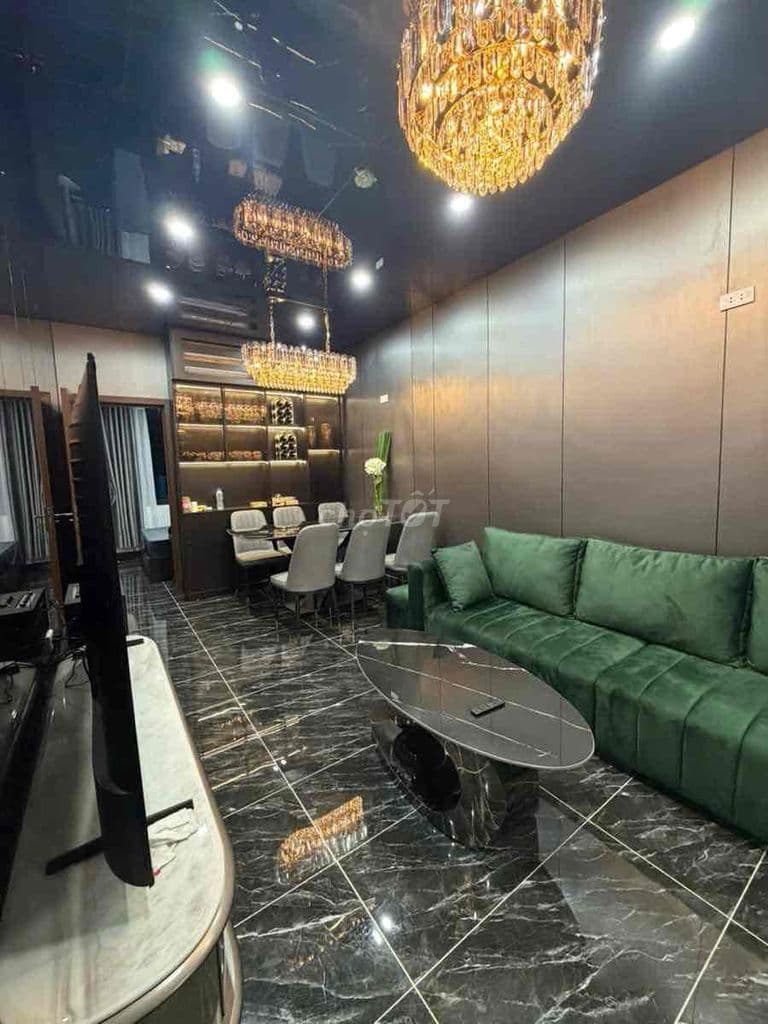 TT Tôn Thất Tùng, 70m2, ô tô đỗ, 2 thoáng, gần phố, KD đỉnh, full đồ